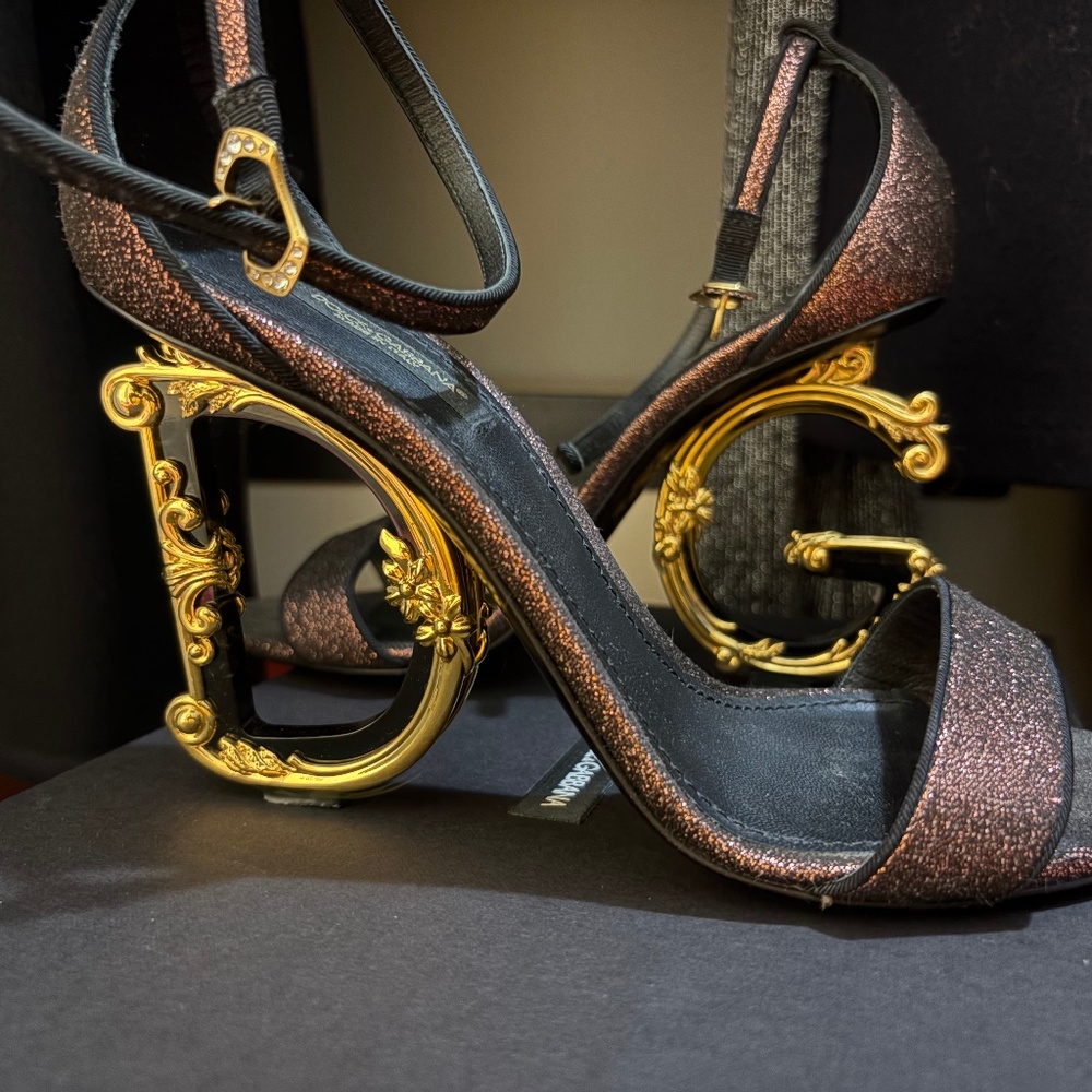 D& G Kierra Sandals